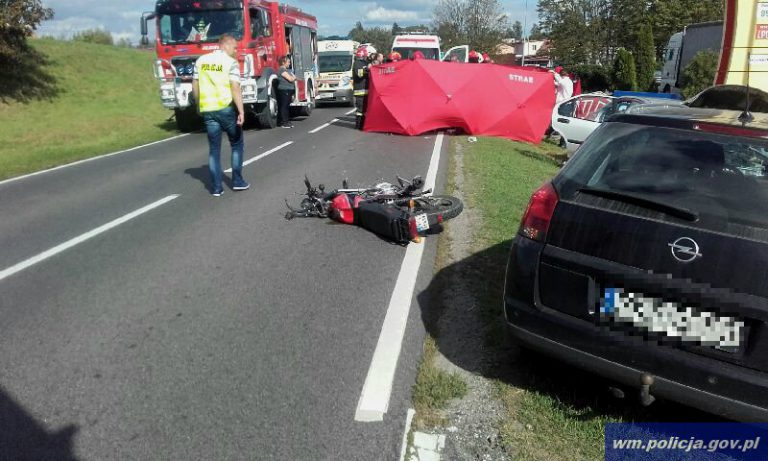 12 wypadk&oacute;w, 2 osoby zabite i 12 rannych