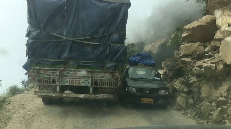 Wykładowca z UWM podróżuje po Bhutanie i dzieli się wrażeniami na YouTube