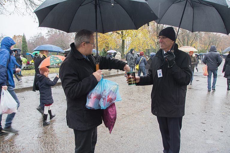 Olsztynianie wsparli zabytkowe cmentarze
