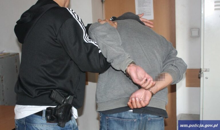 Pięć os&oacute;b poszukiwanych zatrzymanych przez olsztyńskich wywiadowc&oacute;w