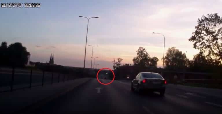 Szalona ucieczka ulicami Olsztyna. Nagroda pieniężna za pomoc w złapaniu sprawcy kolizji