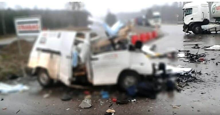 Zderzenie ciężarówki z busem. Jedna osoba w stanie ciężkim