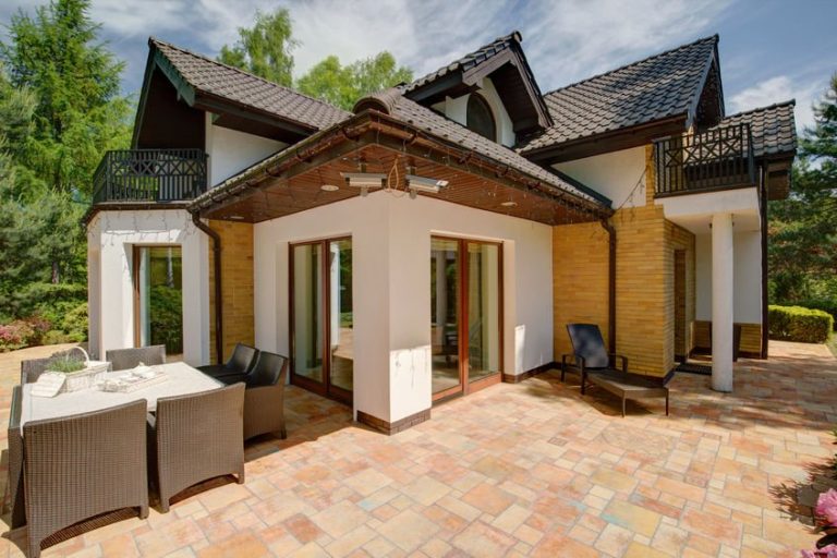 Dopasowane meble na drewniany taras