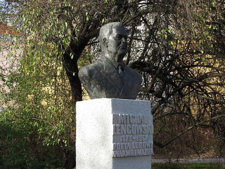 Kolejna rzeźba odnowiona