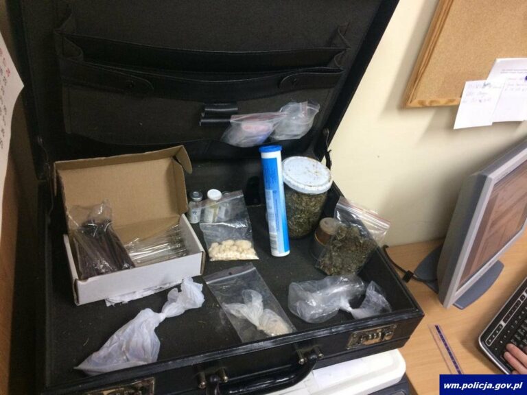 Kierował pod wpływem 3 r&oacute;żnych narkotyk&oacute;w. Wpadł, bo był zbyt&hellip; kulturalny