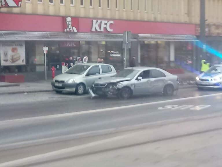 Szalony kierowca demolował centrum Olsztyna