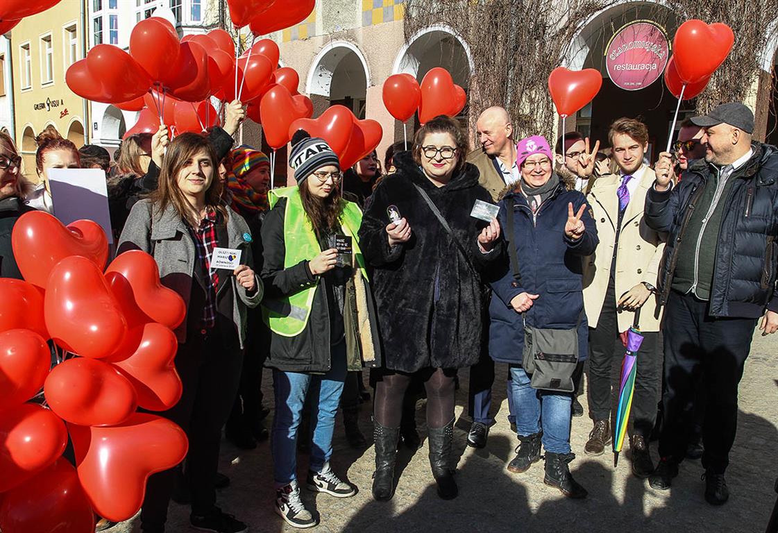 Znamy datę pierwszego Olsztyńskiego Marszu Równości. Przyszli też zakapturzeni przeciwnicy