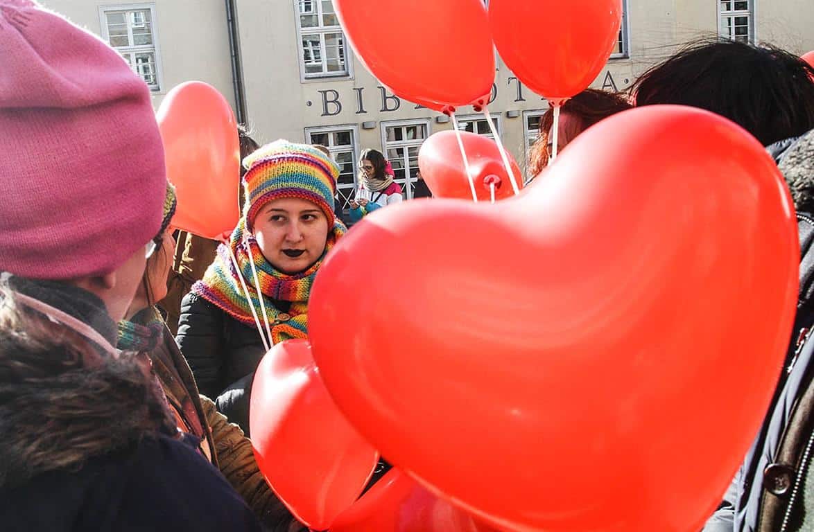 Znamy datę pierwszego Olsztyńskiego Marszu Równości. Przyszli też zakapturzeni przeciwnicy