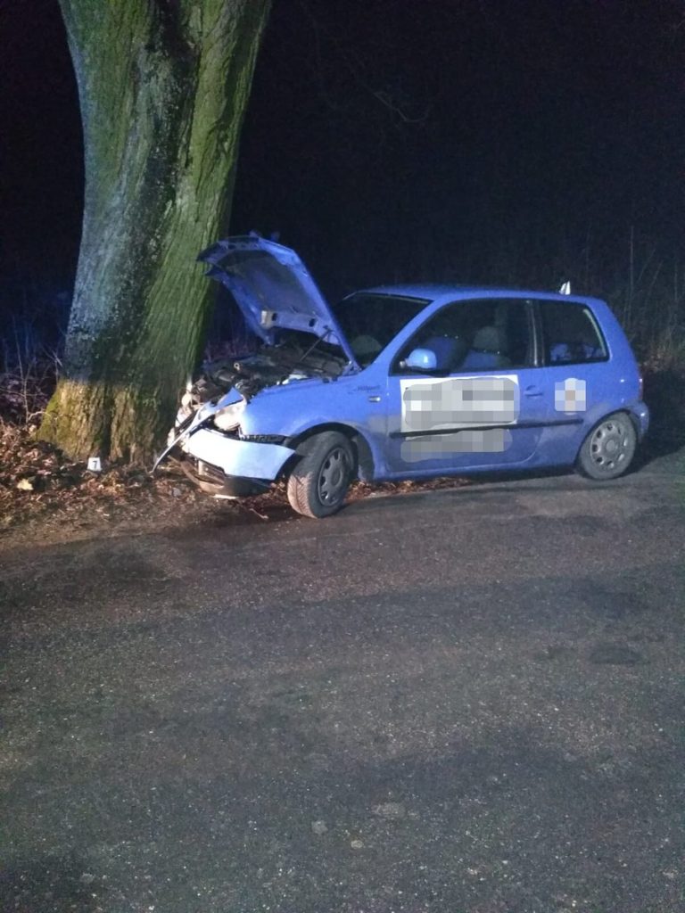 Przejechał leżącego na drodze mężczyznę. Pieszy zginał na miejscu [FOTO]