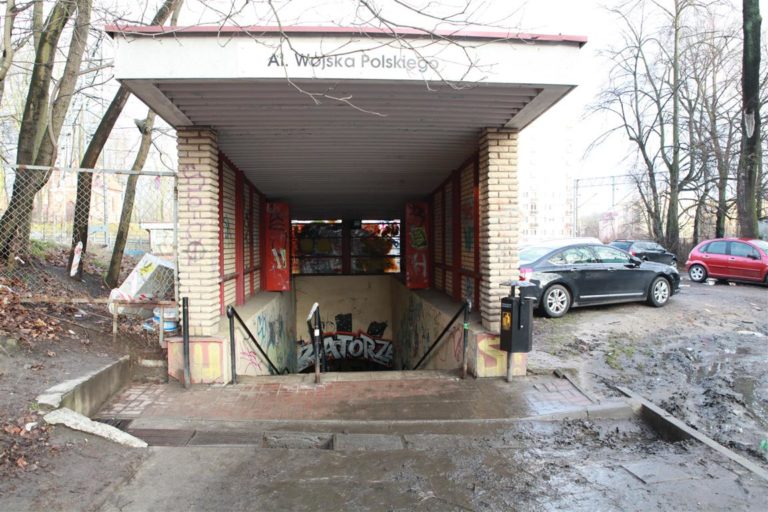 Przejście pod torami na Zatorze zamknięte