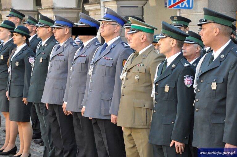 Tylko u nas. Bił żonę i pijany przyszedł do pracy. Naczelnik z CBŚP w Olsztynie zawieszony!