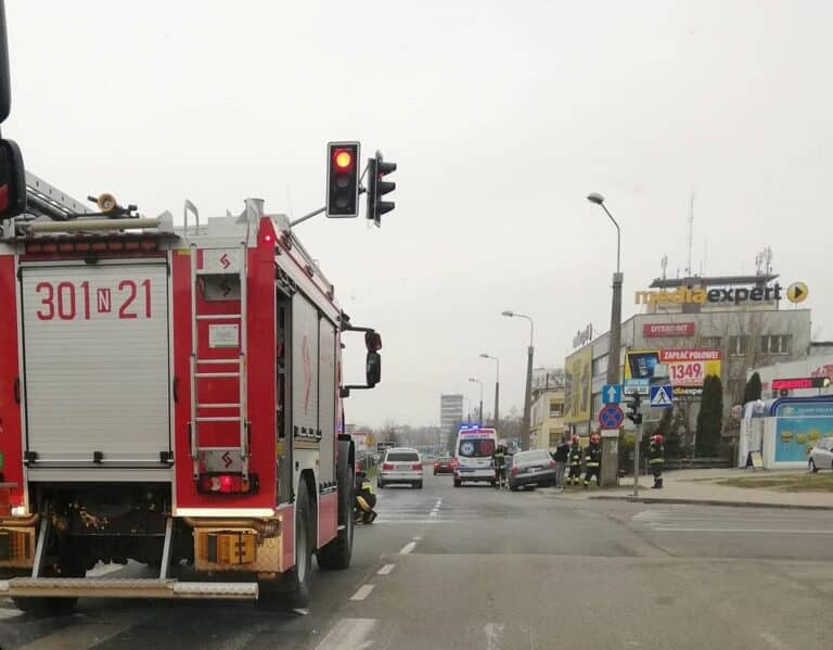 Kolizja na skrzyżowaniu ulicy Dworcowej z Kołobrzeską