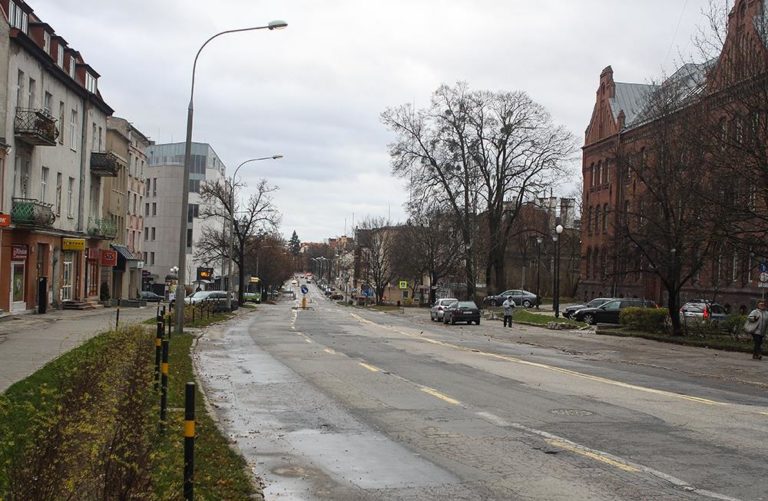 Interwencja. Mieszkańcy ul.  Partyzant&oacute;w błagają o pomoc! Zanim zdarzy się tragedia&hellip;