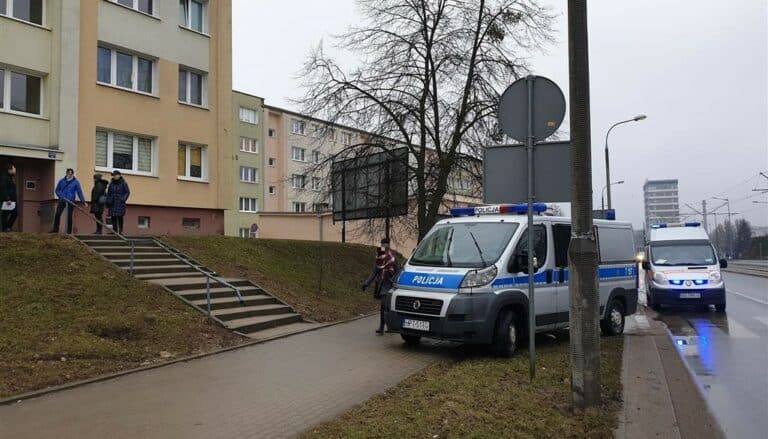 Wezwali straż pożarną bo zgubili klucze. Zadzwonili na 112, że ulatnia się gaz w bloku [FOTO]