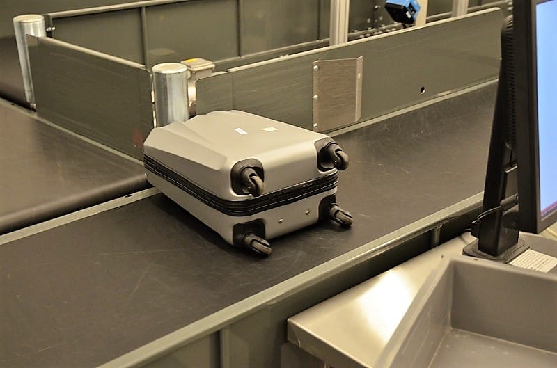 Niemiecki poczucie humoru na lotnisku w Szymanch. Żartowniś twierdził, że ma dynamit w walizce