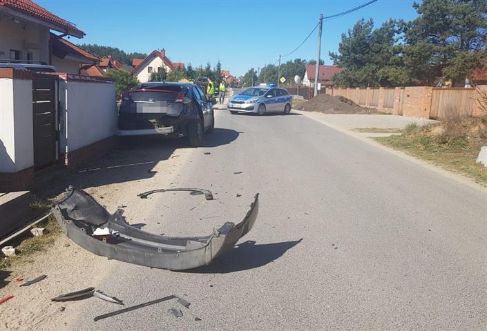 Wypadek pod Olsztynem. Kobieta nie ustąpiła pierwszeństwa. 7-letnie dziecko trafiło do szpitala