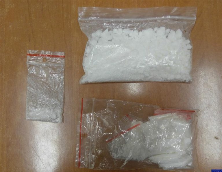 Nastolatkowie pod wpływem amfetaminy? Szaleli z nożem i hałasowali