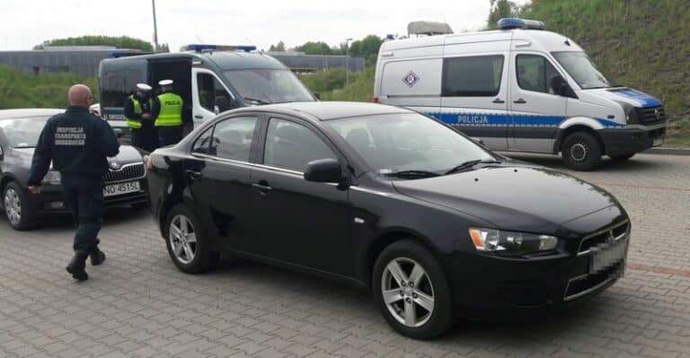 W Olsztynie uruchomiono aplikację do przewoz&oacute;w. Kierowca dostał mandat. Grozi mu grzywna nawet do&hellip; 22 tys. zł!