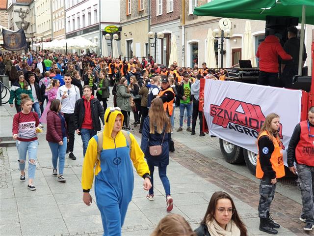 Ulicami Olsztyna ruszyła Parada Wydziałów [FOTO]