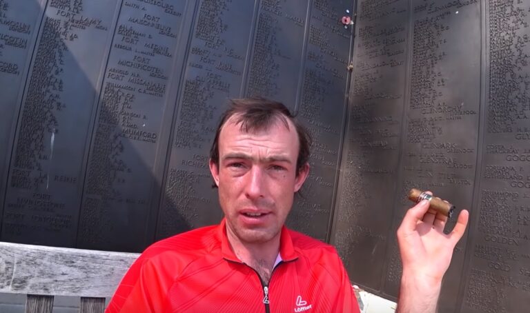 Bezdomny z Olsztyna podbija internet. RADO czyli George Clooney Londynu [WIDEO]