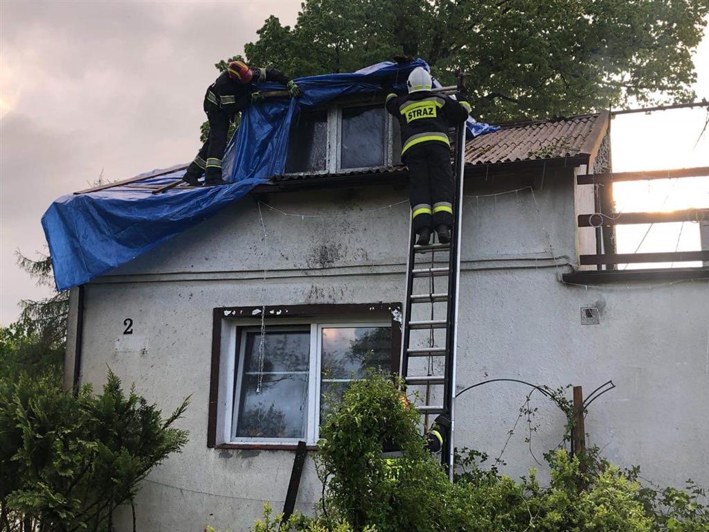 Tornado pod Olsztynem zerwało dachy i połamało drzewa [FOTO]