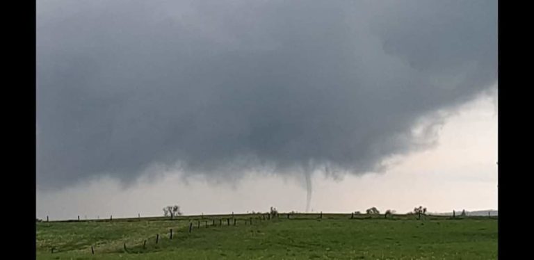 Trąba powietrzna przeszła niedaleko Olsztyna [WIDEO]