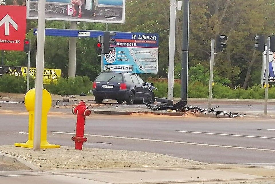 Poważny wypadek na skrzyżowaniu Sikorskiego z Obiegową [FOTO]