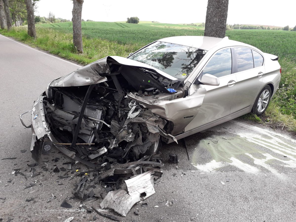 Wypadek niedaleko Olsztyna. Poszkodowany został przetransportowany śmigłowcem do szpitala [FOTO]