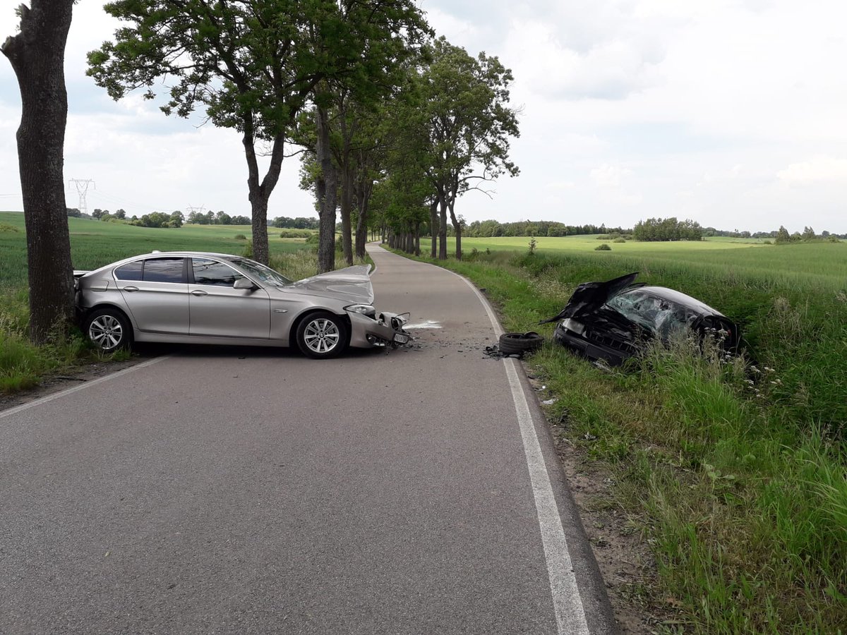 Wypadek niedaleko Olsztyna. Poszkodowany został przetransportowany śmigłowcem do szpitala [FOTO]