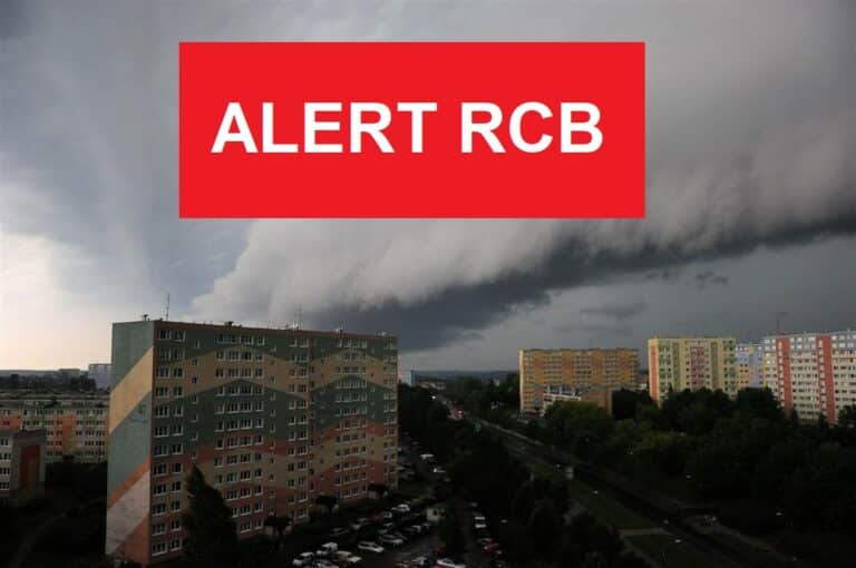 OSTRZEŻENIE POGODOWE! Bardzo silny wiatr i burze