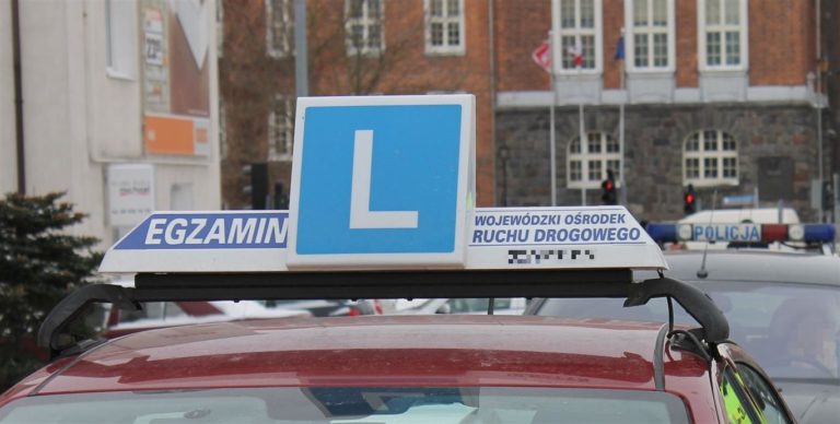 Z KRAJU: Egzaminator zginął potrącony przez zdającą egzamin na prawo jazdy