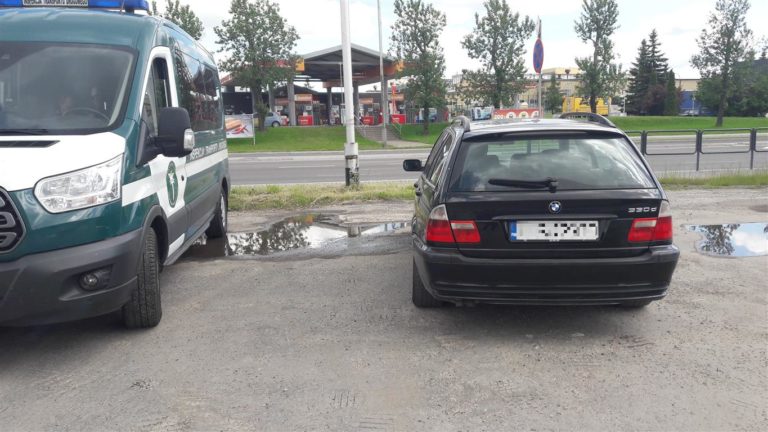 Funkcjonariusze wyłapują kolejnego kierowcę aplikacji Bolt. Zapowiadają &bdquo;eliminowanie&rdquo; przewoźnik&oacute;w łamiących prawo