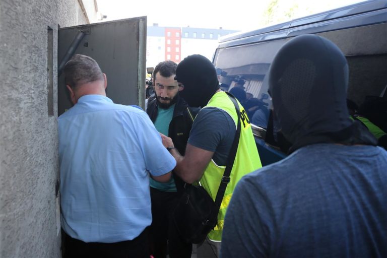 Mamed K. został doprowadzony do prokuratury. Usłyszy kilkanaście zarzut&oacute;w? [FOTO]