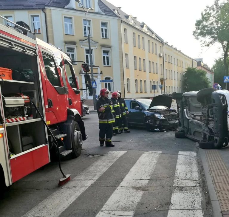 Wypadek na Zatorzu. Kierująca straciła prawo jazdy [FOTO]