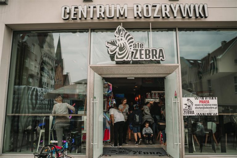 Nowe centrum rozrywki na star&oacute;wce dopiero otwarte, a już ktoś je okradł