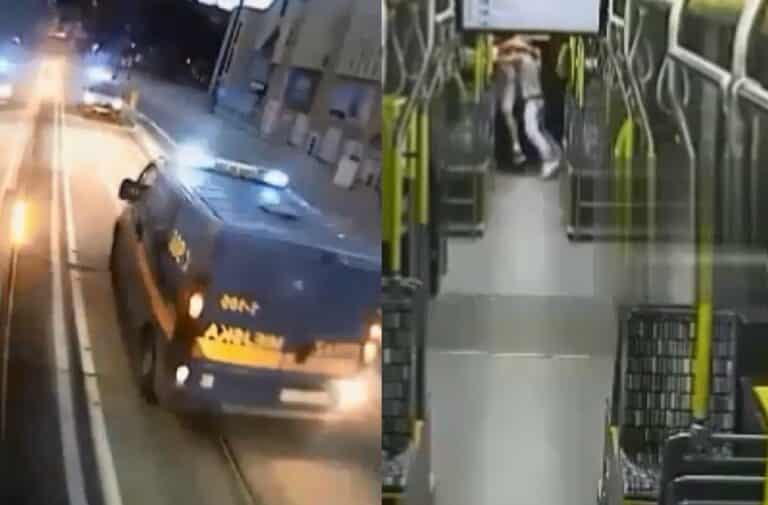 Brutalna b&oacute;jka w tramwaju [WIDEO]
