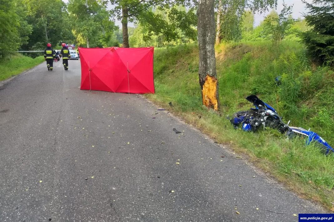 Motocyklista zginął po zderzeniu z sarną [FOTO]