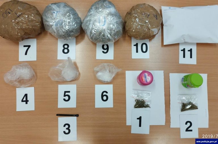 Zabezpieczy 300 gramów marihuany i 25 gramów kokainy