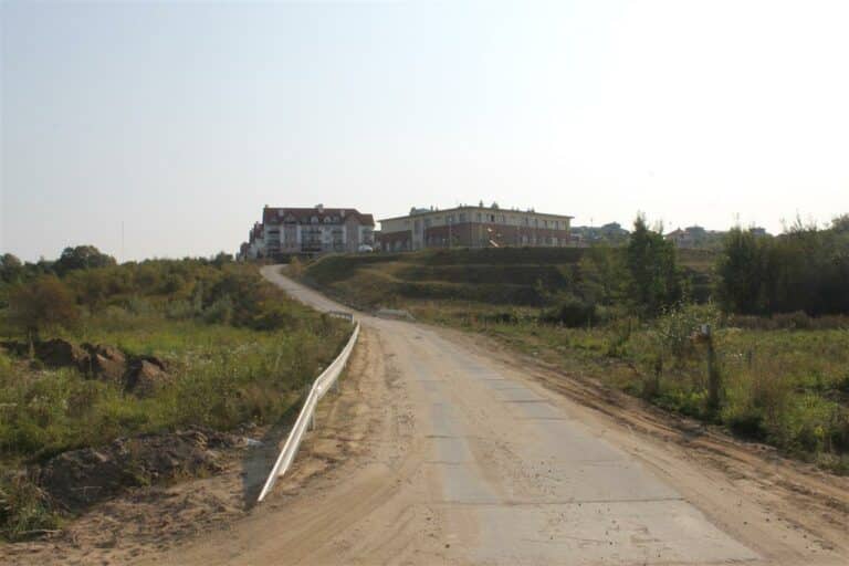 Przejazd z Osiedla Generał&oacute;w przez Brzeziny: ułatwienie czy utrapienie?