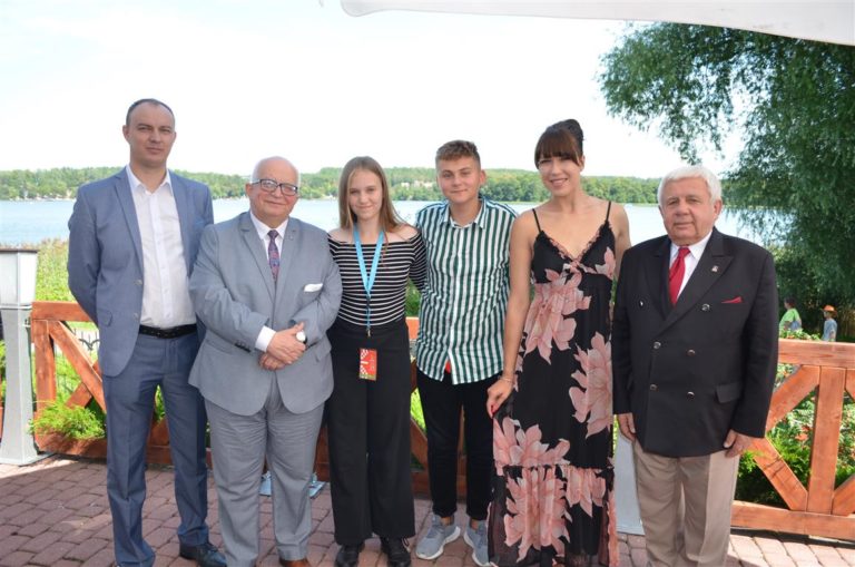 Lech Obara i Szczepan Worobiej wspierają utalentowane osoby oraz Festiwal Kultury Kresowej