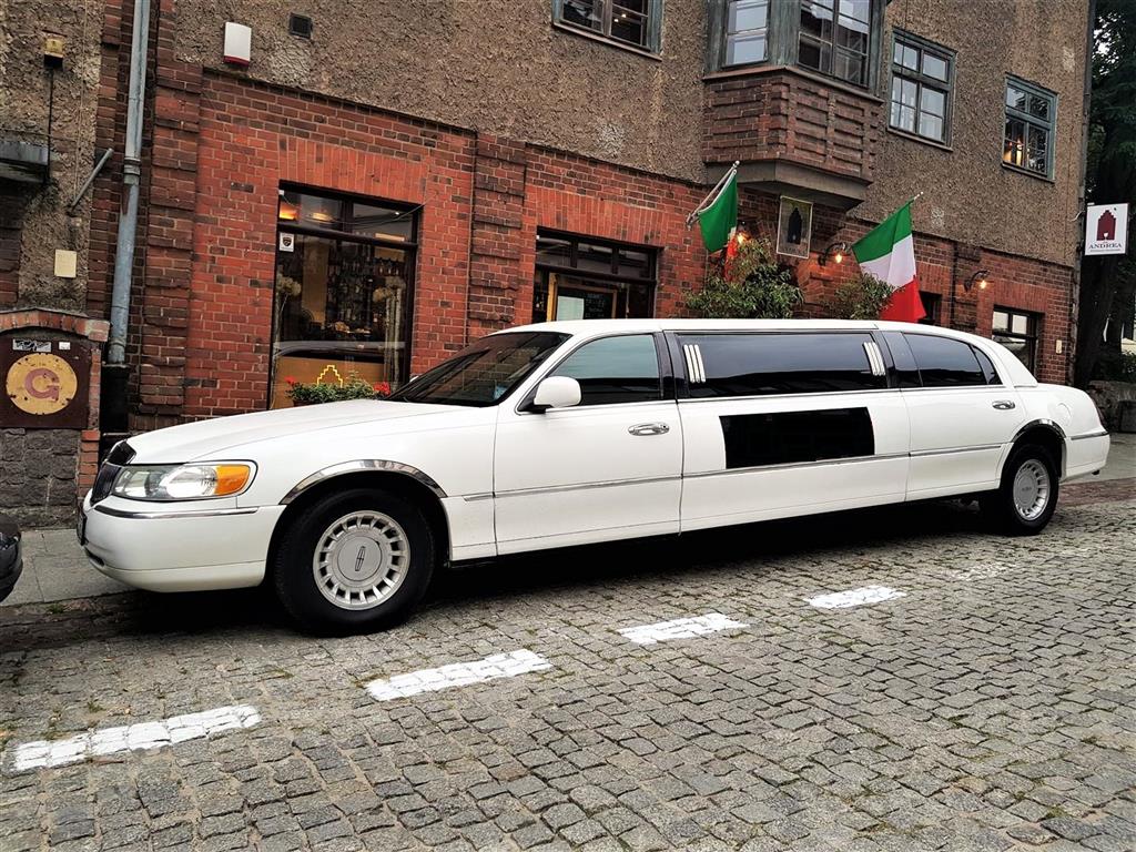 Olsztyński klub dowiezie was na imprezę… limuzyną