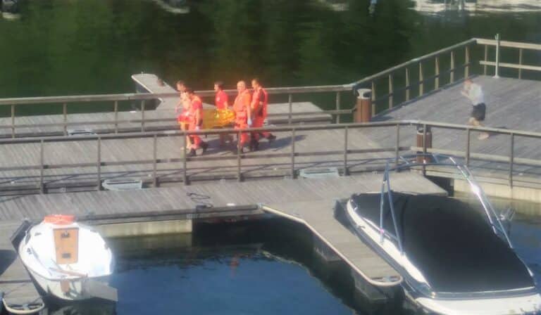 Wypadek skutera wodnego na j. Ukiel. Mężczyzna m&oacute;gł złamać kręgosłup [FOTO]