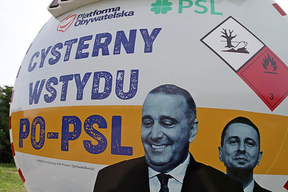 Kandydaci PiS do Sejmu zaprezentowali „cysternę wstydu PO-PSL”