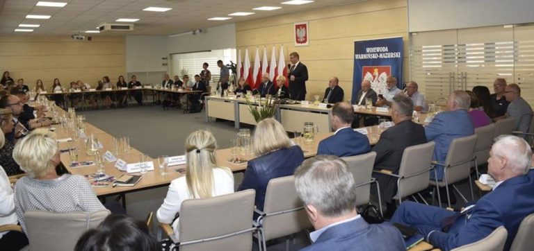Wiceminister w Olsztynie o &bdquo;okrągłych stołach edukacyjnych&rdquo;: są propozycje konkretnych rozwiązań