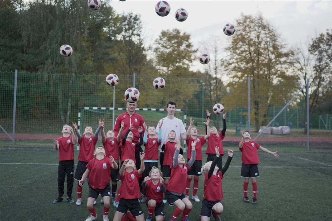 Młodzi piłkarze z Olsztyna walczą o sprzęt sportowy o wartości 15 tysięcy złotych