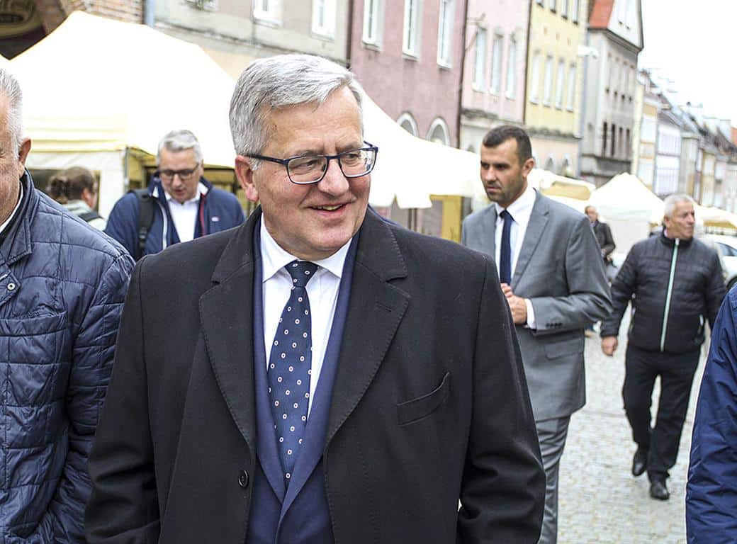 Bronisław Komorowski w Olsztynie krytykuje Lecha Wałęsę [FOTO]