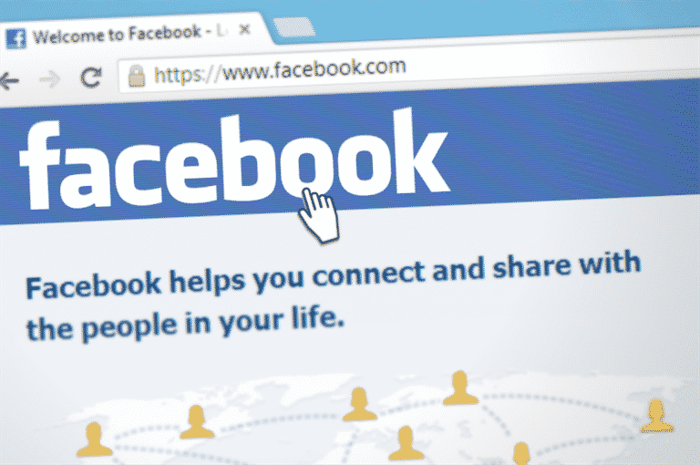 Podglądał Facebooka swojej partnerki. Grożą mu za to 2 lata więzienia!