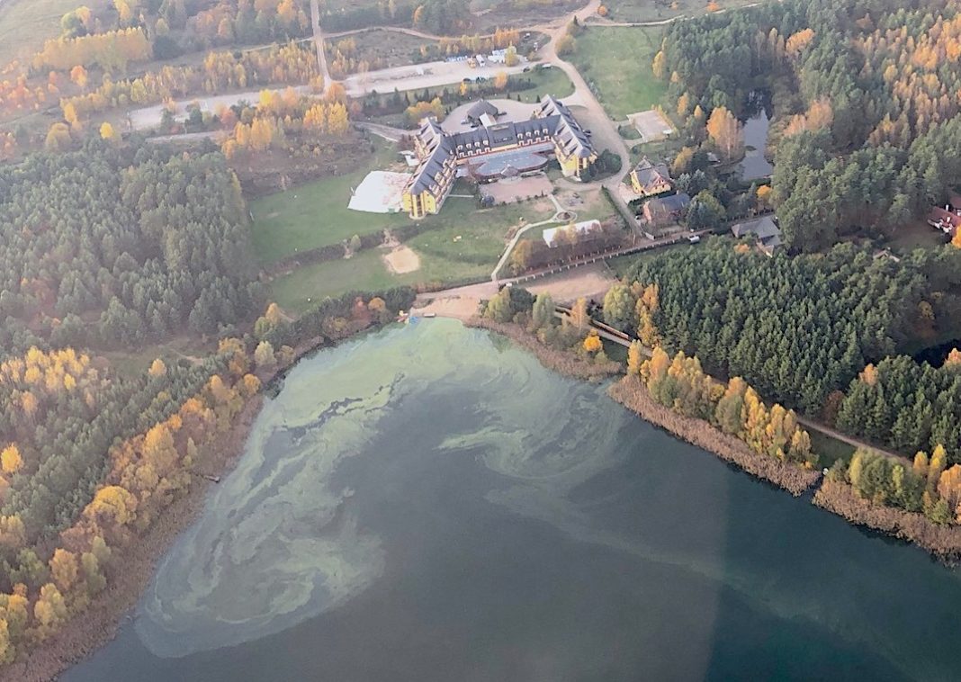 Olsztyńskie jezioro zamienia się w „szambo”