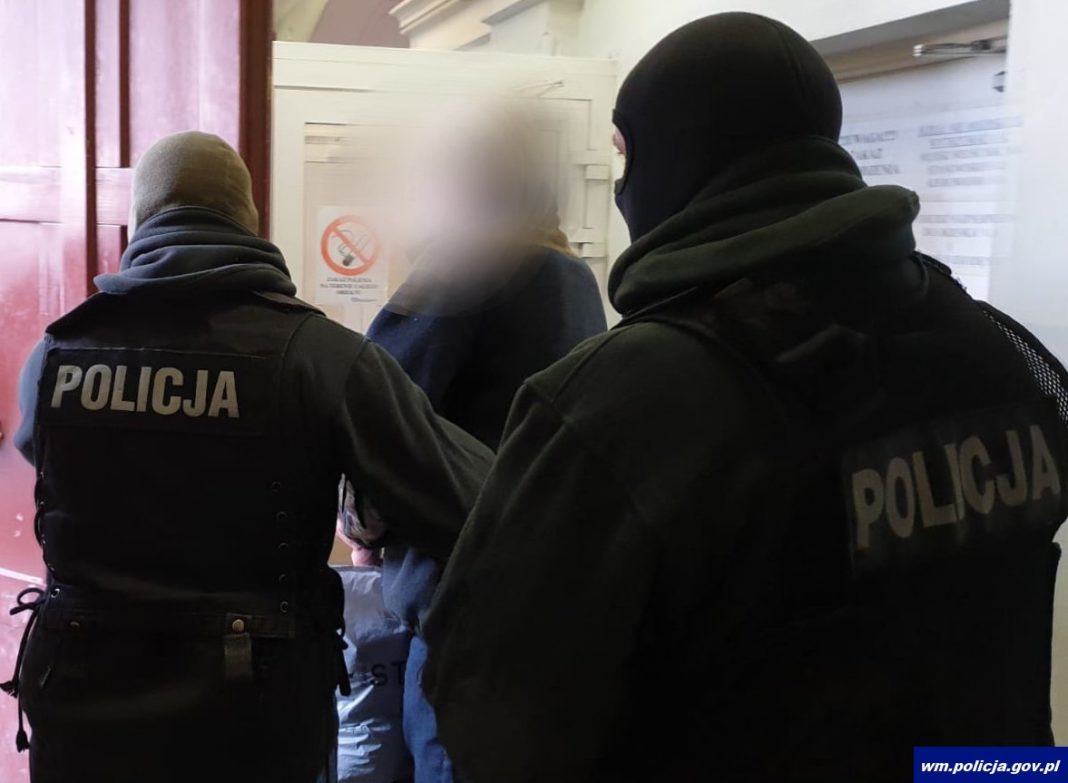 Olsztyńska policja zatrzymała mężczyznę który chciał przemocą usunąć konstytucyjny organ RP
