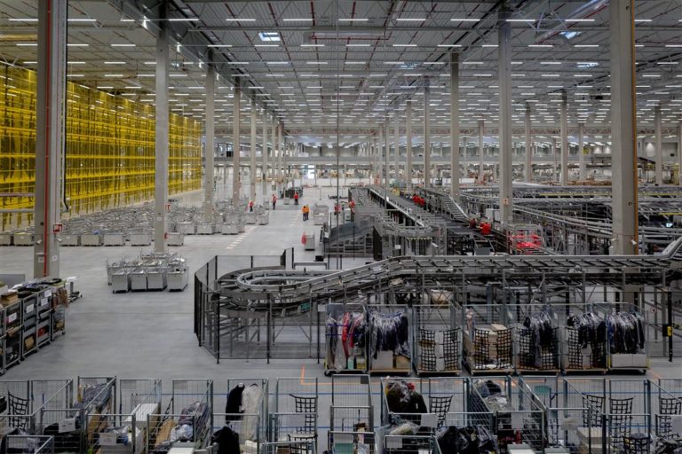 Centrum logistyczne Zalando Lounge w Olsztynku oficjalnie otwarte
